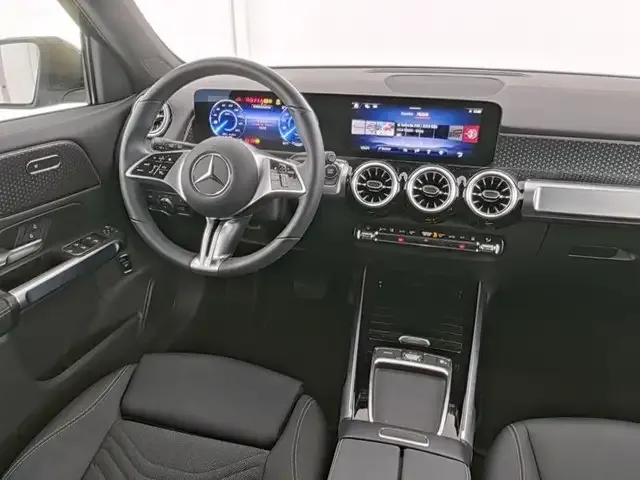 Mercedes-Benz EQB 300