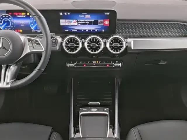 Mercedes-Benz EQB 300