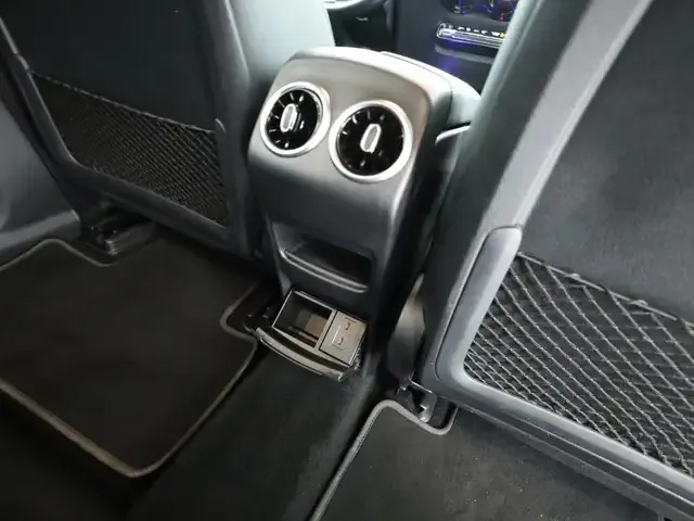 Mercedes-Benz EQB 250