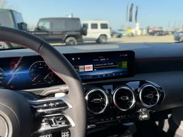 Mercedes-Benz A 180