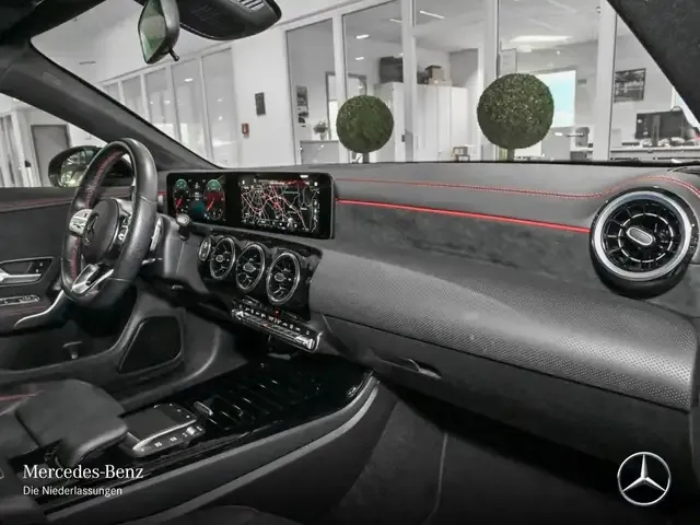 Mercedes-Benz CLA 220