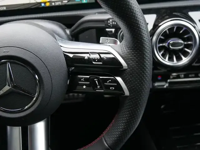 Mercedes-Benz CLA 220