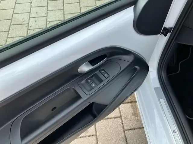 Volkswagen e-up!