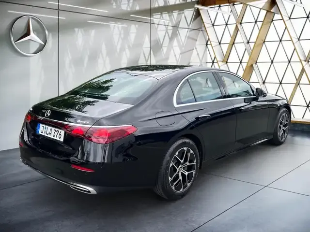 Mercedes-Benz E 200