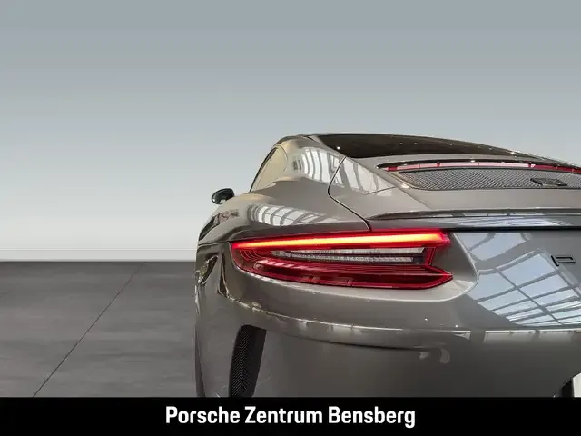 Porsche 991