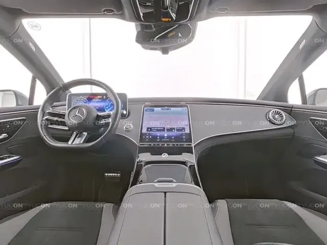 Mercedes-Benz EQE 300