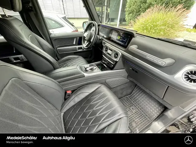 Mercedes-Benz G 400