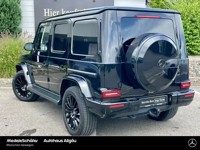 Mercedes-Benz G 400