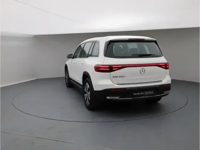 Mercedes-Benz EQB 250