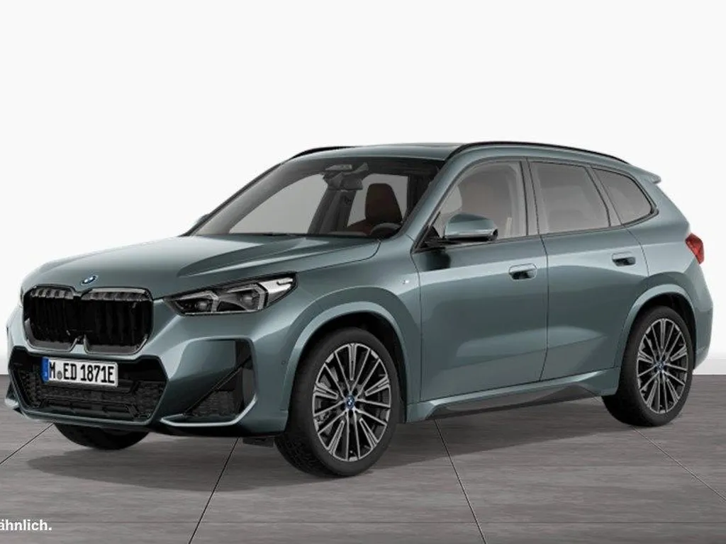 BMW iX1