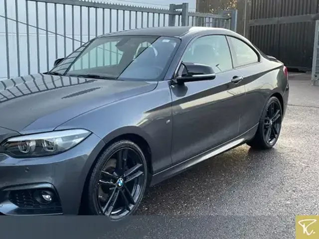 BMW 220