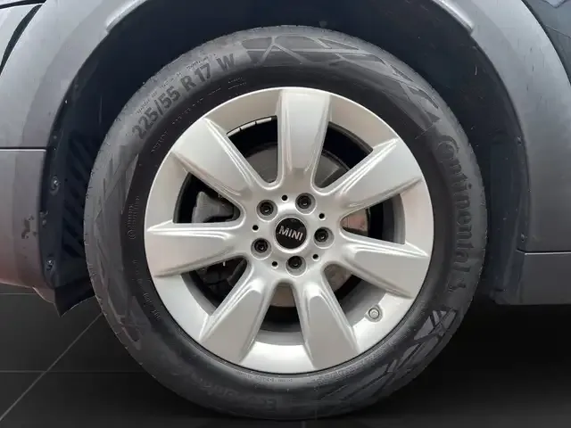 MINI One Countryman