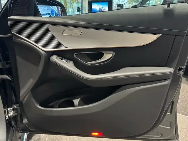 Mercedes-Benz EQC 400