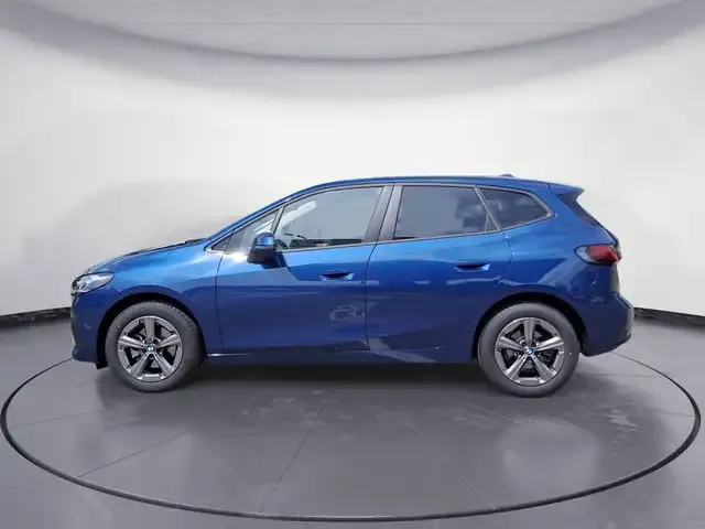 BMW 216