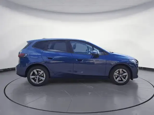BMW 216