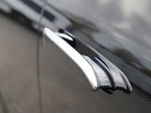 Mercedes-Benz EQE 350