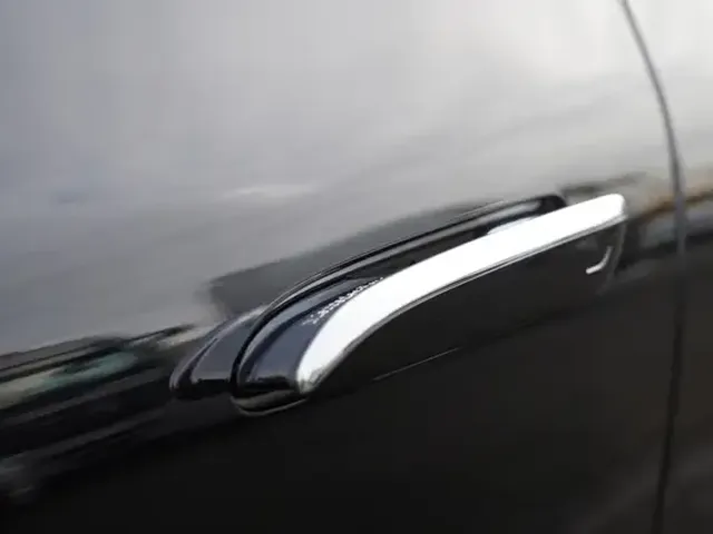 Mercedes-Benz EQE 350