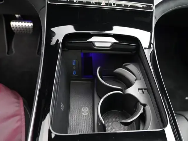 Mercedes-Benz EQE 350