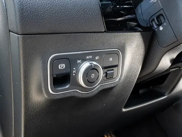 Mercedes-Benz EQA 300