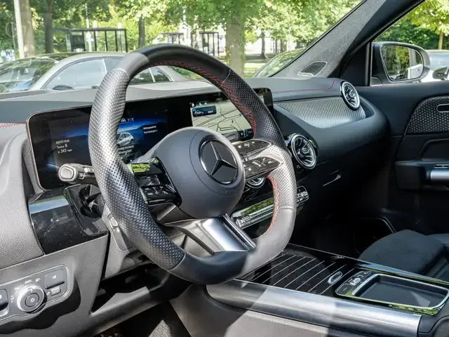 Mercedes-Benz EQA 300
