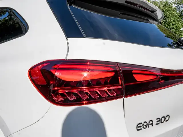 Mercedes-Benz EQA 300