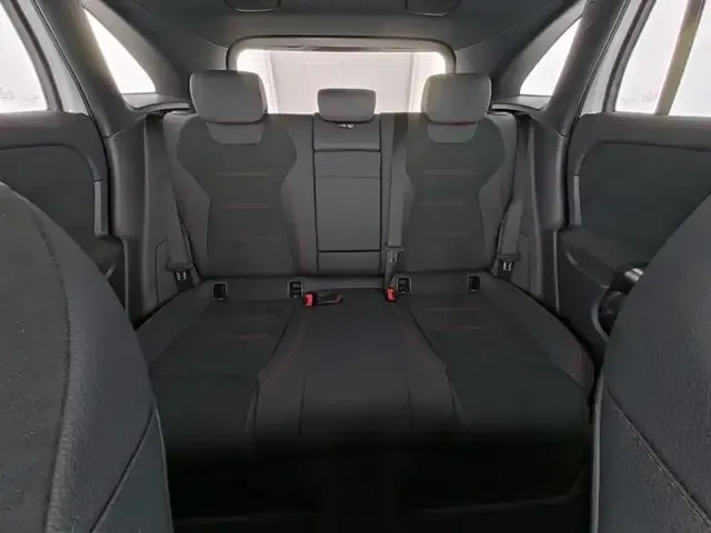 Mercedes-Benz EQA 300