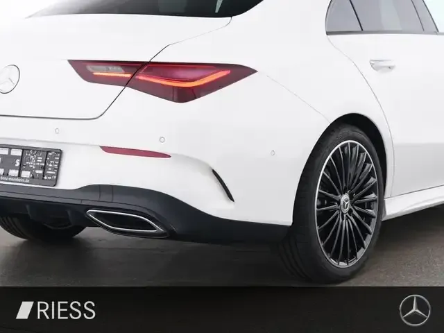 Mercedes-Benz CLA 200