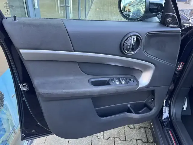 MINI Cooper SE Countryman