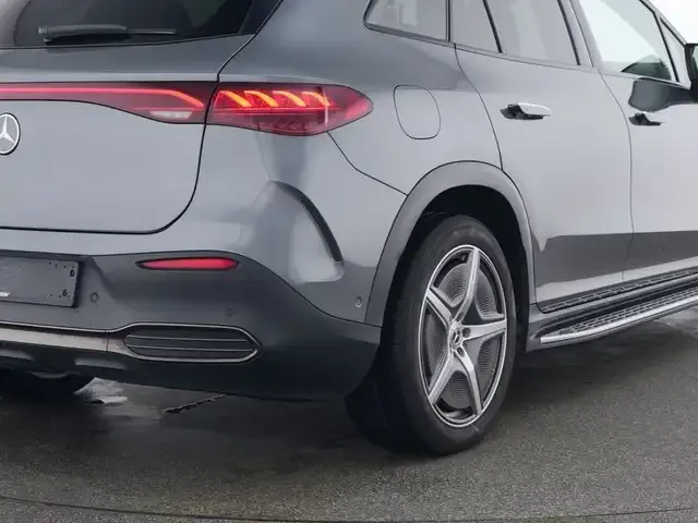 Mercedes-Benz EQE SUV