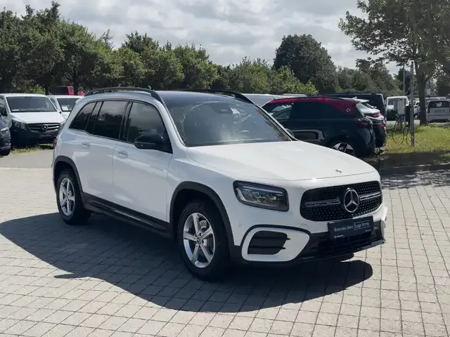 Mercedes-Benz GLB 200