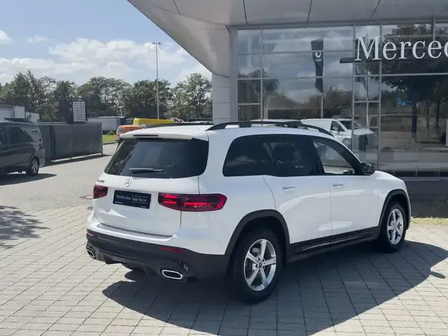 Mercedes-Benz GLB 200