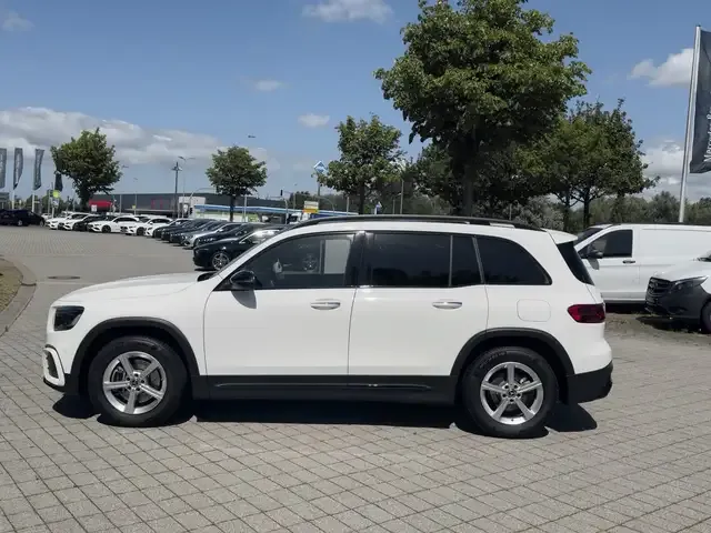 Mercedes-Benz GLB 200
