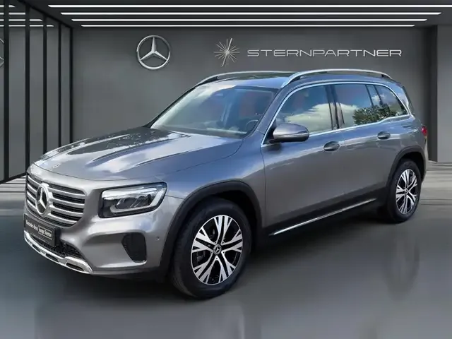 Mercedes-Benz GLB 200
