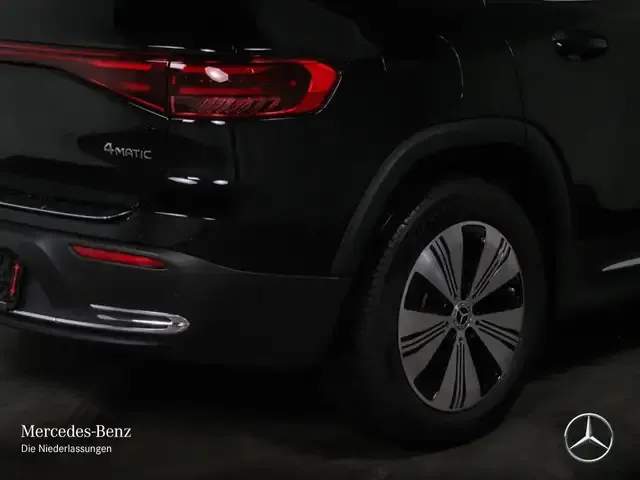 Mercedes-Benz EQB 300