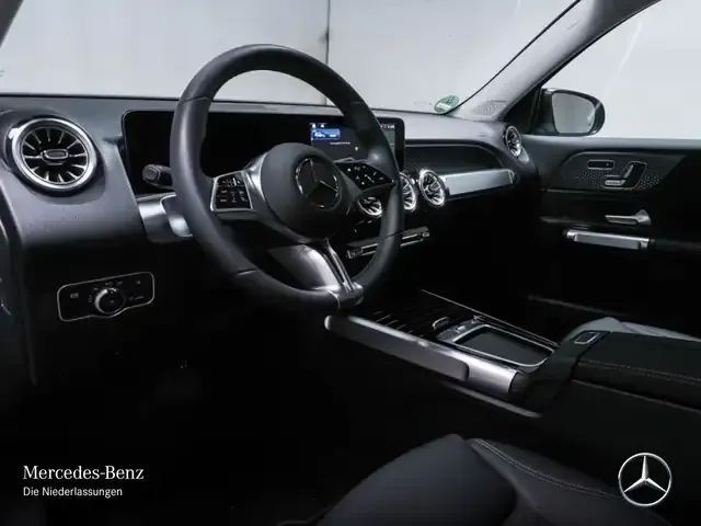 Mercedes-Benz EQB 300
