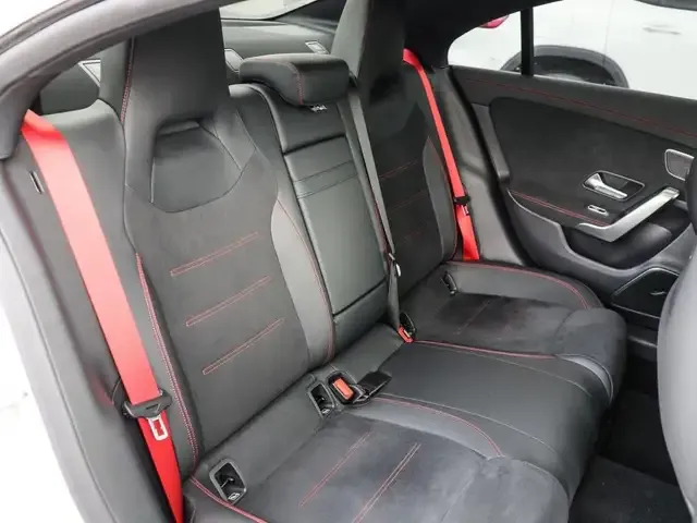 Mercedes-Benz CLA 35 AMG