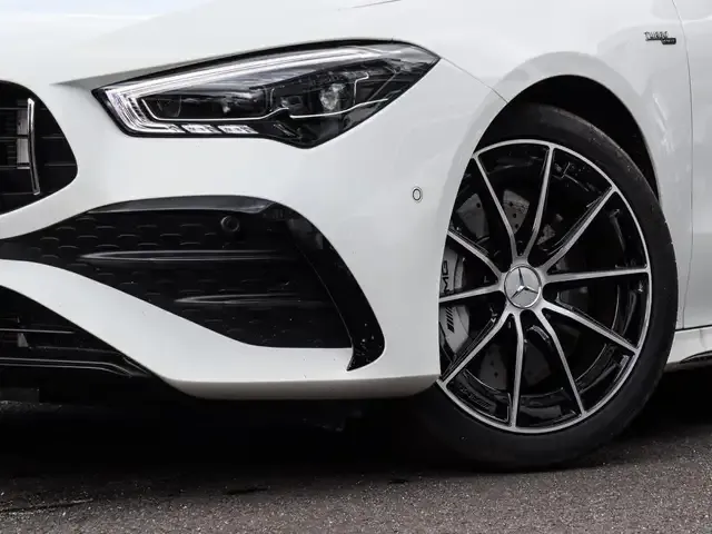 Mercedes-Benz CLA 35 AMG