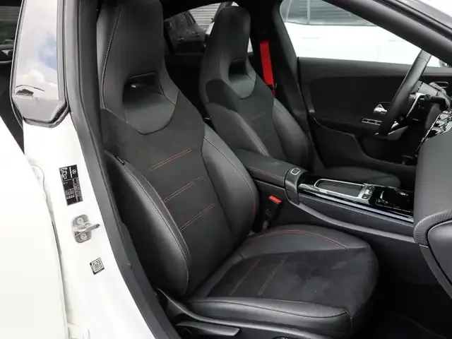 Mercedes-Benz CLA 35 AMG