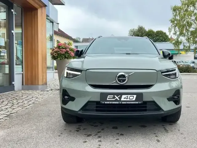 Volvo EX40