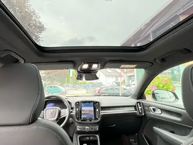 Volvo EX40