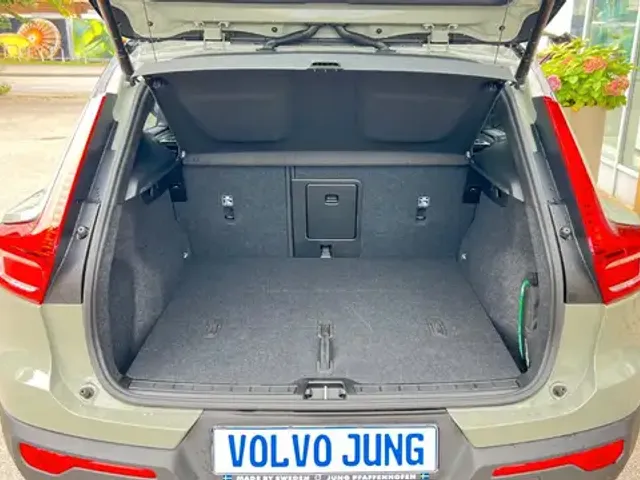 Volvo EX40