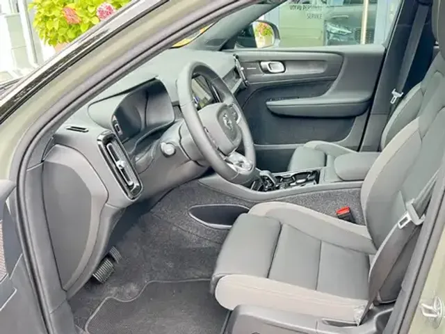 Volvo EX40