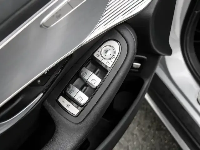 Mercedes-Benz EQC 400