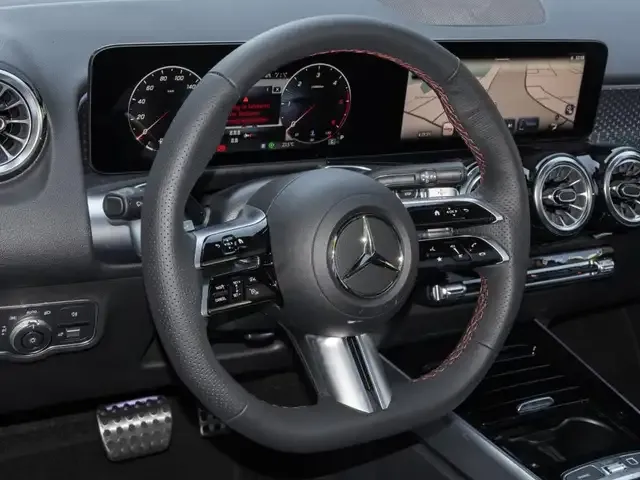 Mercedes-Benz GLB 220