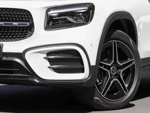 Mercedes-Benz GLB 220