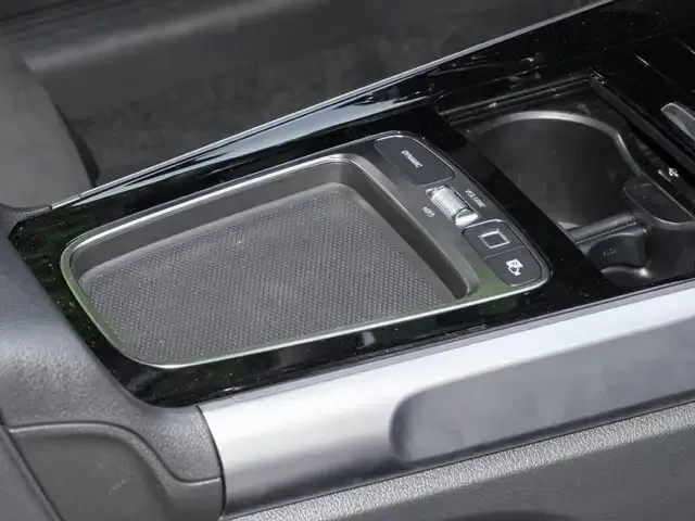 Mercedes-Benz GLB 220