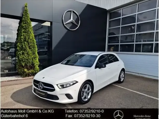 Mercedes-Benz A 200
