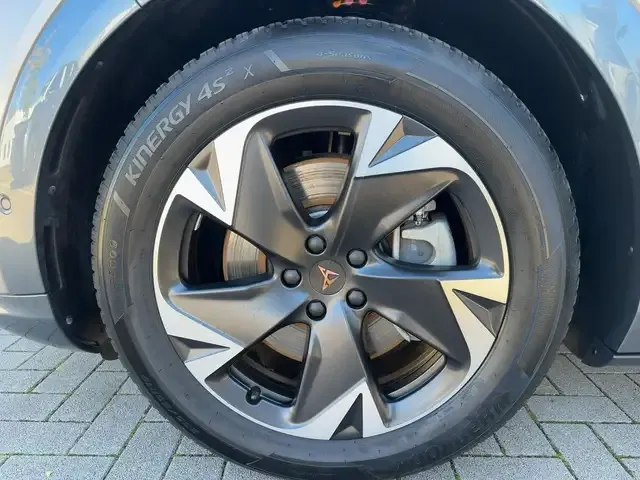 CUPRA Tavascan
