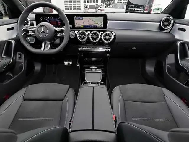 Mercedes-Benz CLA 180