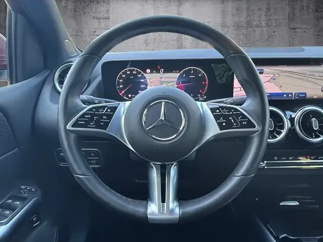 Mercedes-Benz B 220